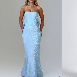 Baby boo Elegant Blue Strapless Evening Gown